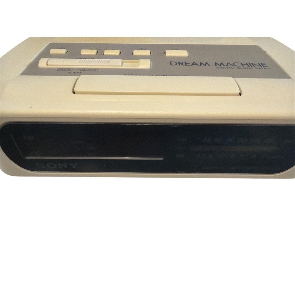 Sony Dream Machine ICF-C26 Vintage Digital Clock Radio AM FM Retro Cream